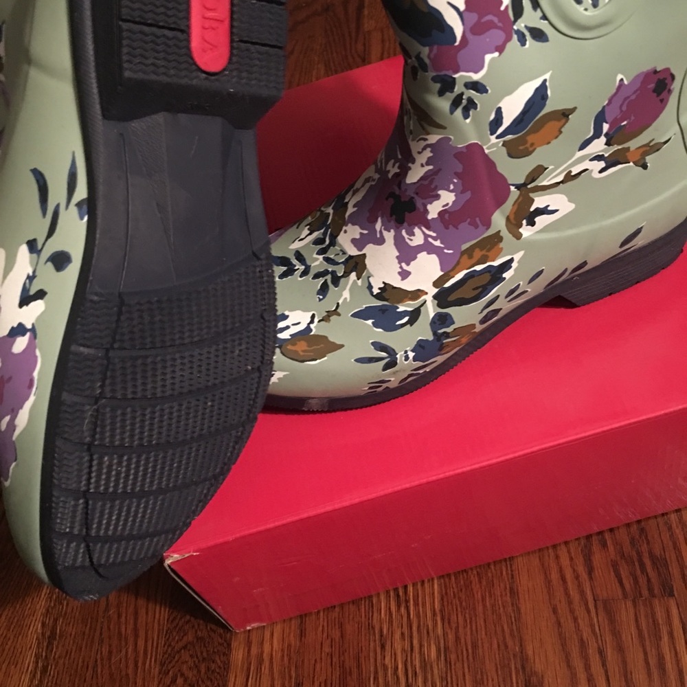 Chooka Rain Boots With Memory Foam - image 7